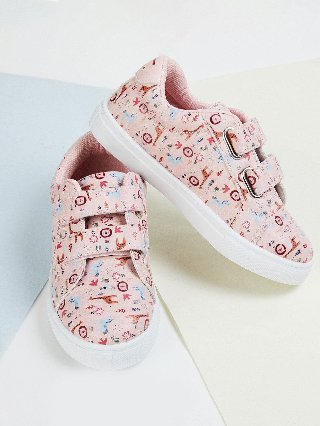 

Fame Forever by Lifestyle Girls Animal Printed Comfort Insole Contrast Sole Sneakers, Pink