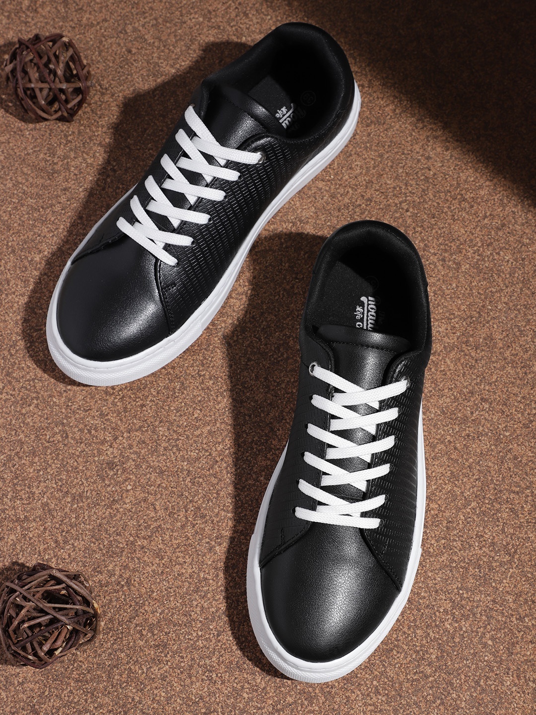 

The Roadster Lifestyle Co. Women Textured Sneakers, Black