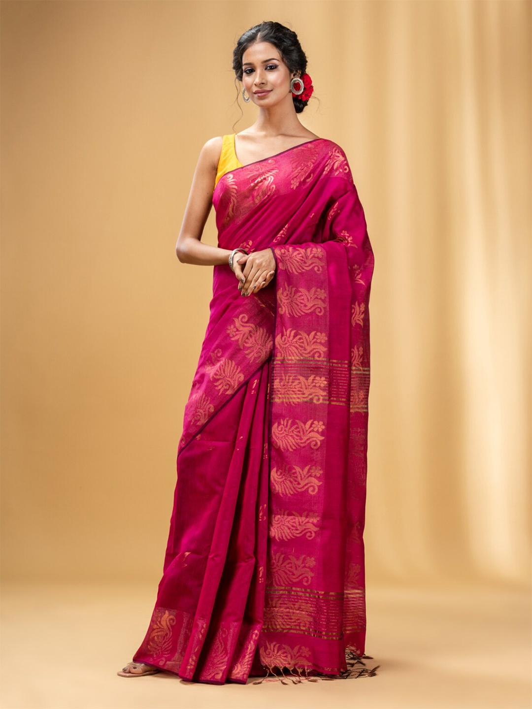 

Charukriti Woven Design Zari Detailed Saree, Fuchsia