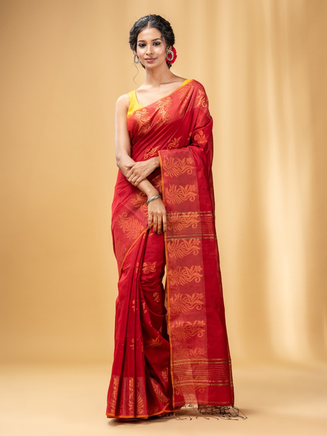 

Charukriti Floral Woven Design Zari Saree, Red