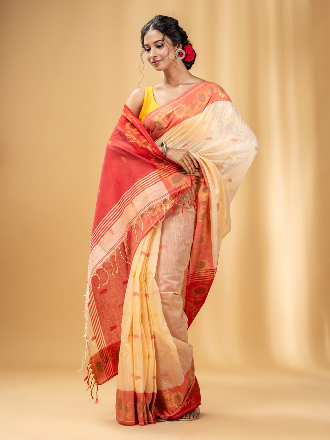 

Charukriti Ethnic Motifs Woven Design Zari Pure Cotton Saree, Cream
