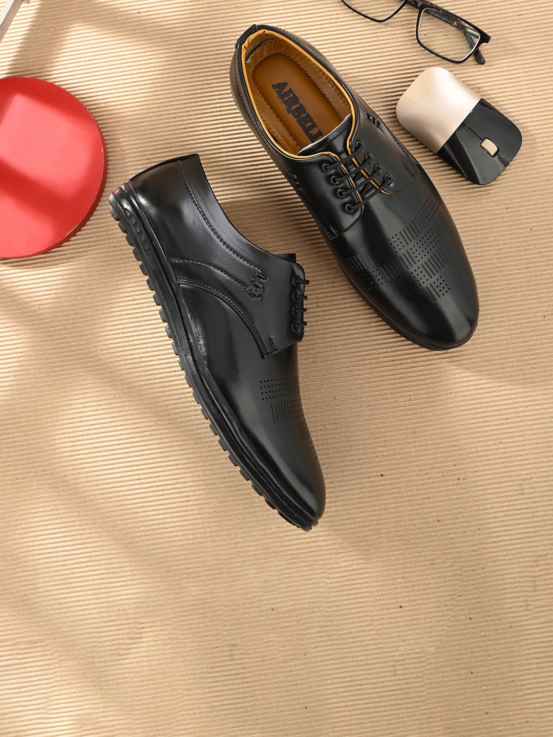 

AIRBELL Men Textured Formal Derbys Shoes, Black