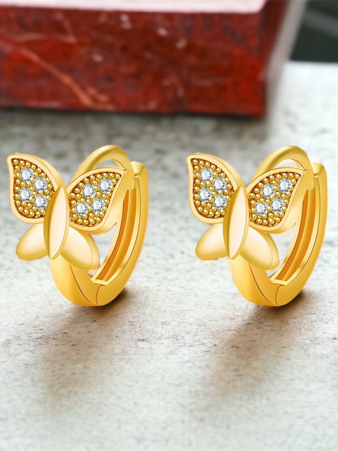 

MYKI Gold-Plated Cubic-Zirconia-Studded Classic Hoop Earrings