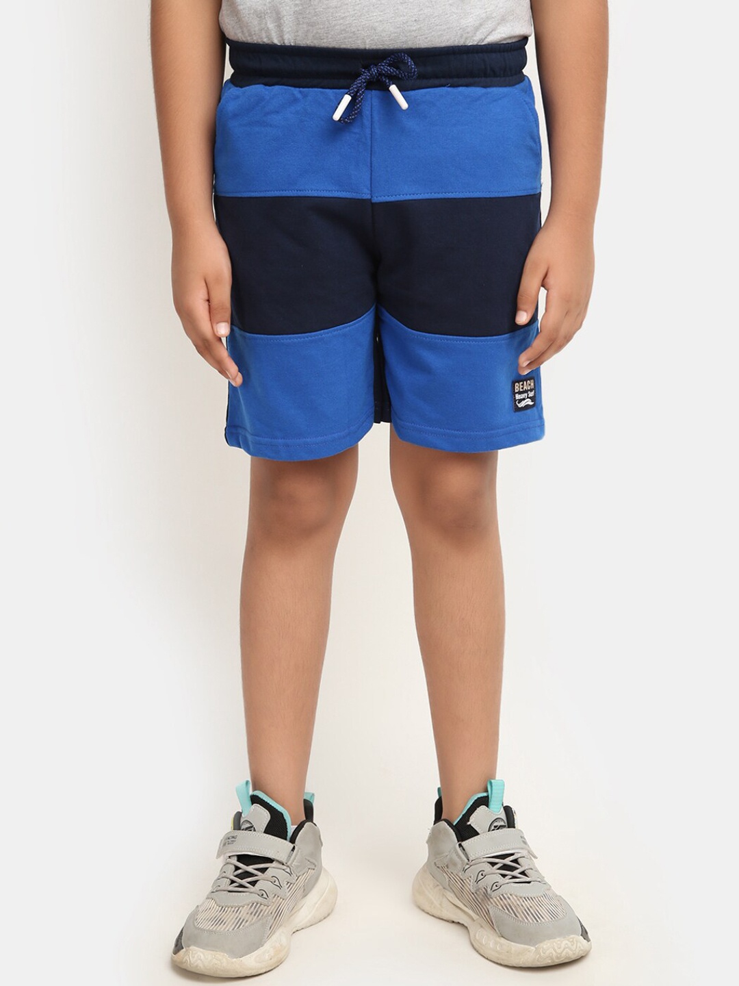 

V-Mart Boys Colourblocked Twill Weave Mid Rise Cotton Shorts, Blue