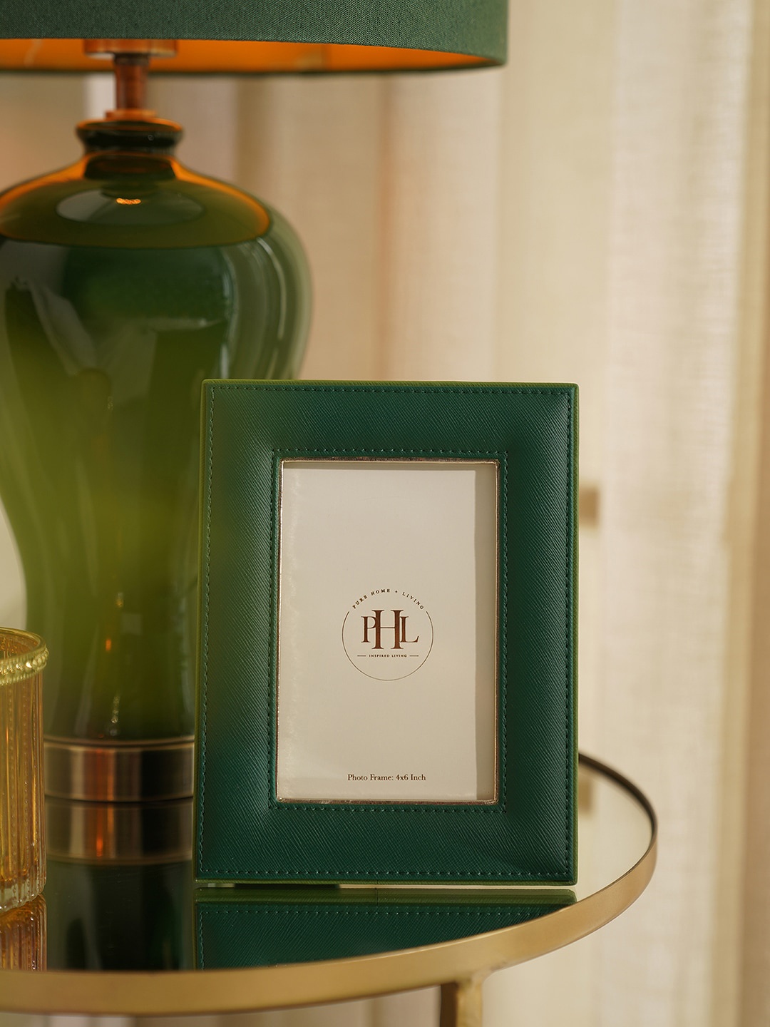 

Pure Home and Living Green & White Piping Details Small Table Photo Frame