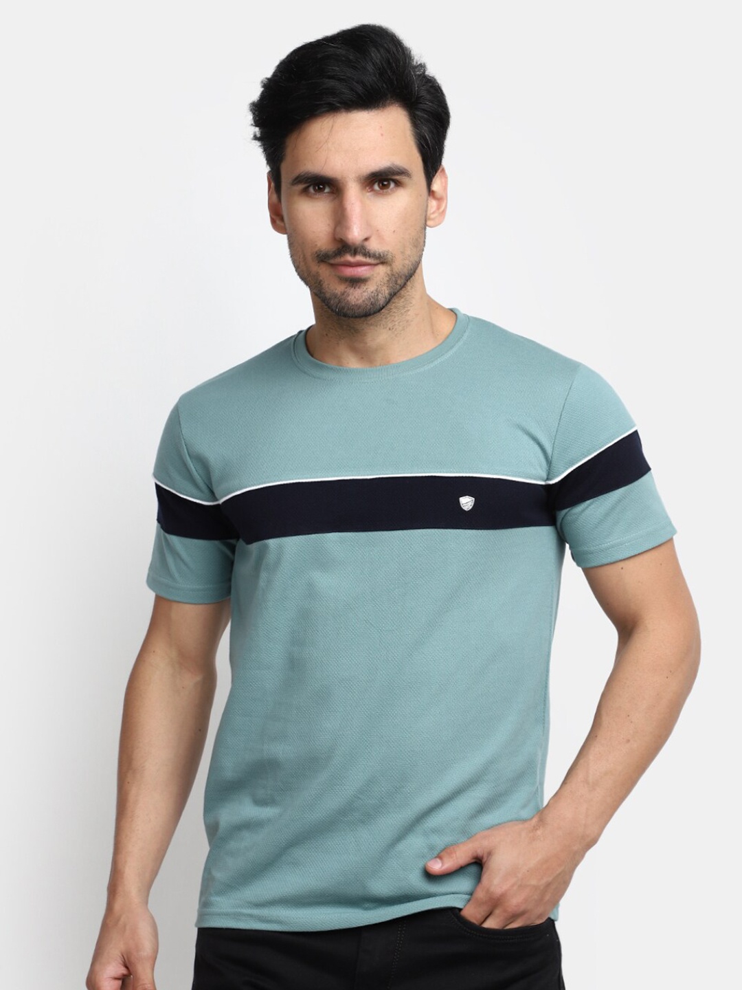 

V-Mart Colourblocked Slim Fit Cotton T-shirt, Green