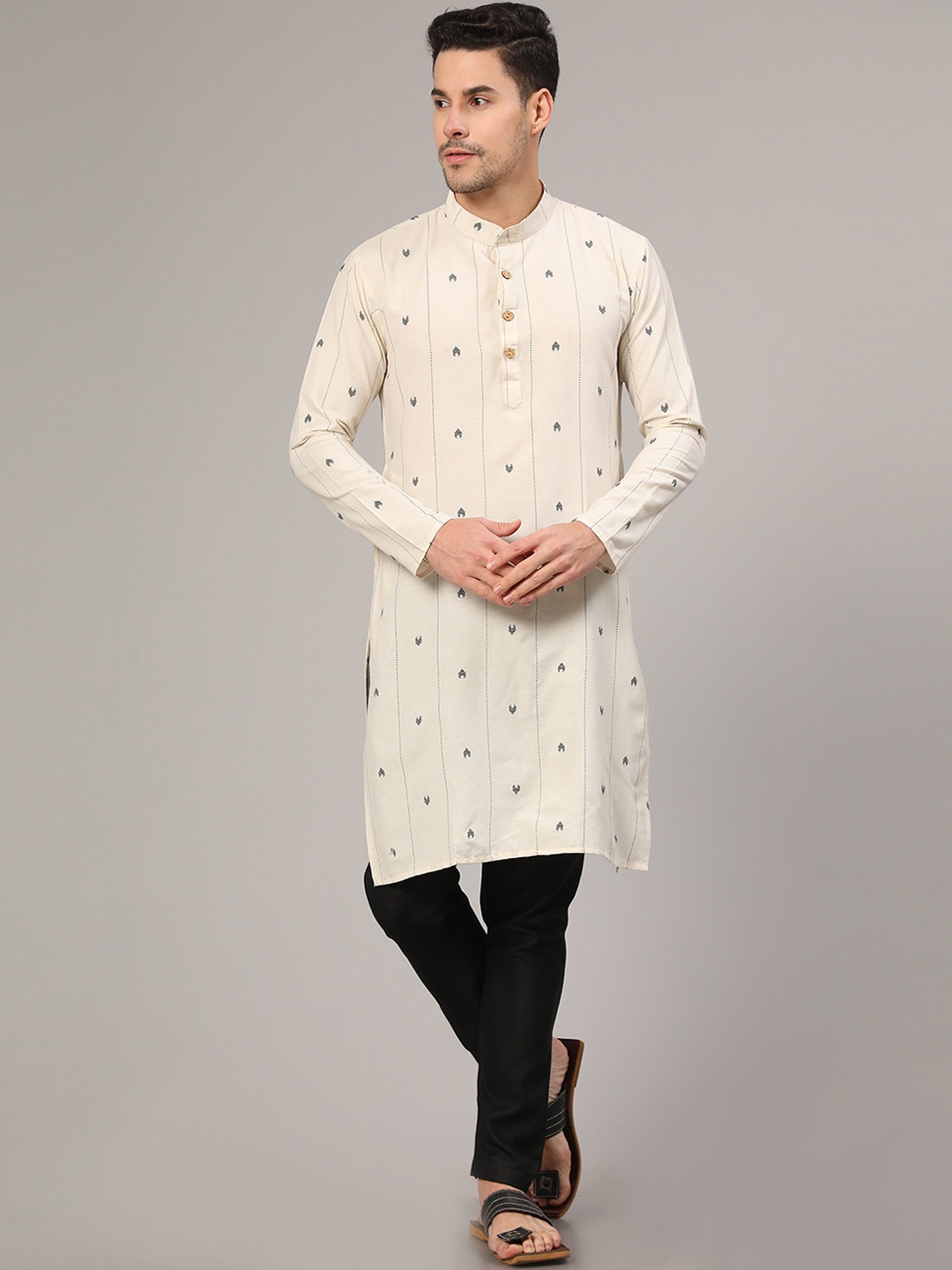 

Nimidiya Men White Striped Regular Pure Cotton Kurta with Pyjamas