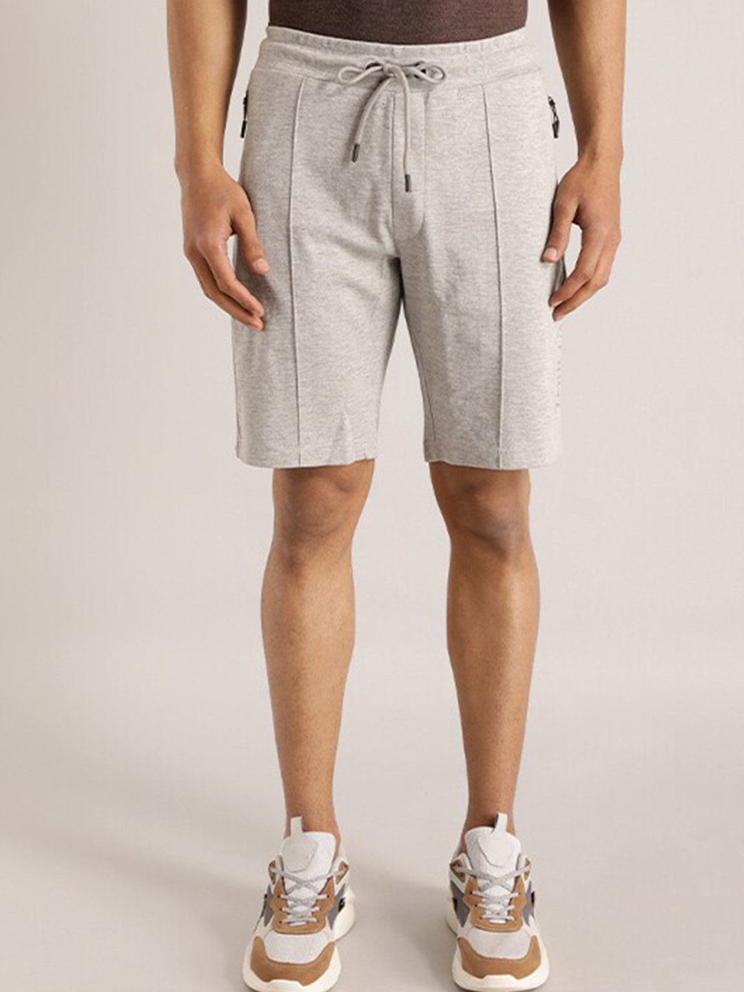 

Indian Terrain Men Mid-Rise Casual Shorts, Grey