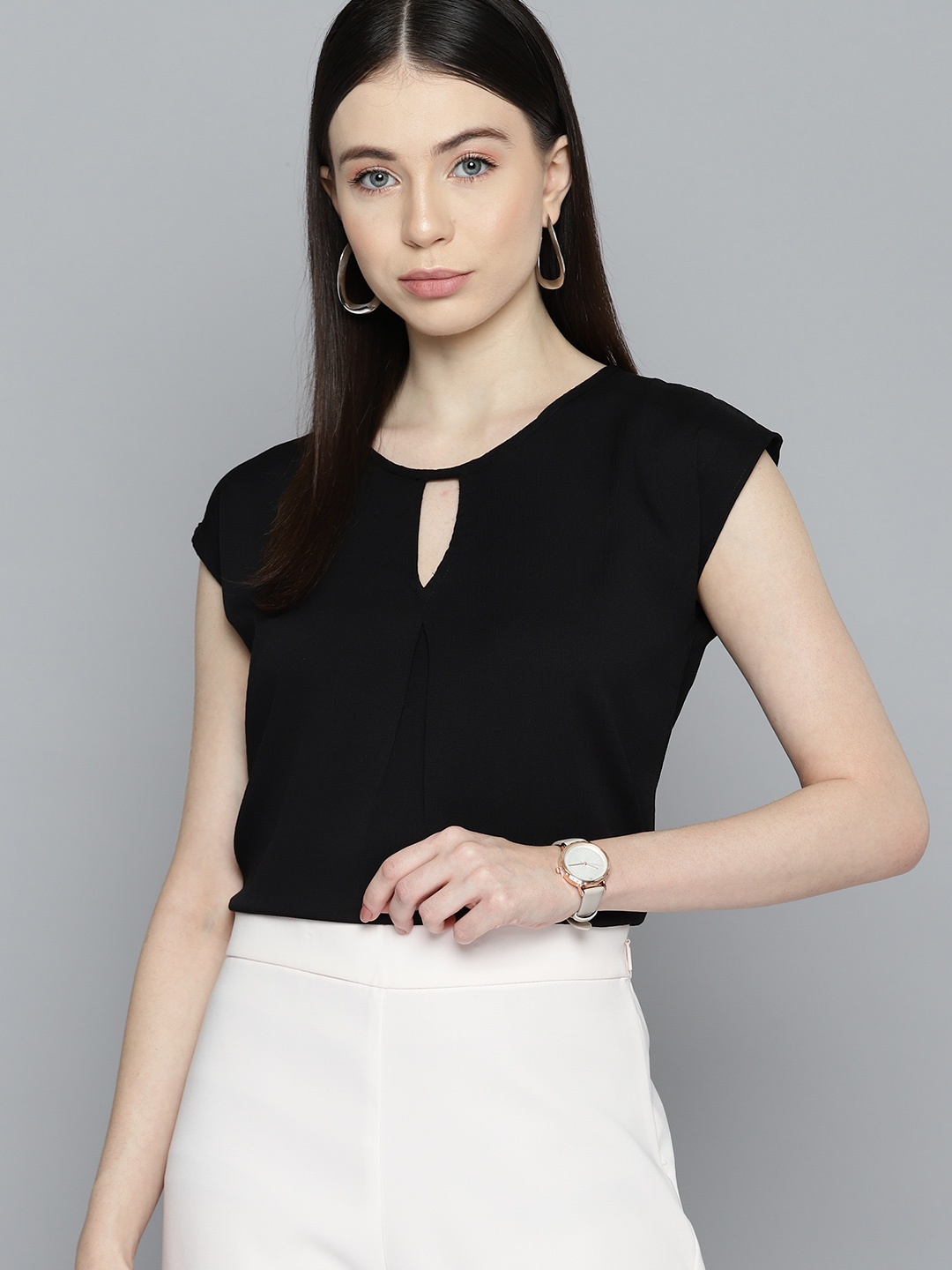 

Chemistry Keyhole Neck Extended Sleeves Crepe Top, Black