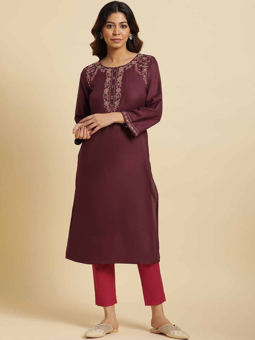 

W Women Floral Yoke Design Thread Work Straight Kurta, Maroon