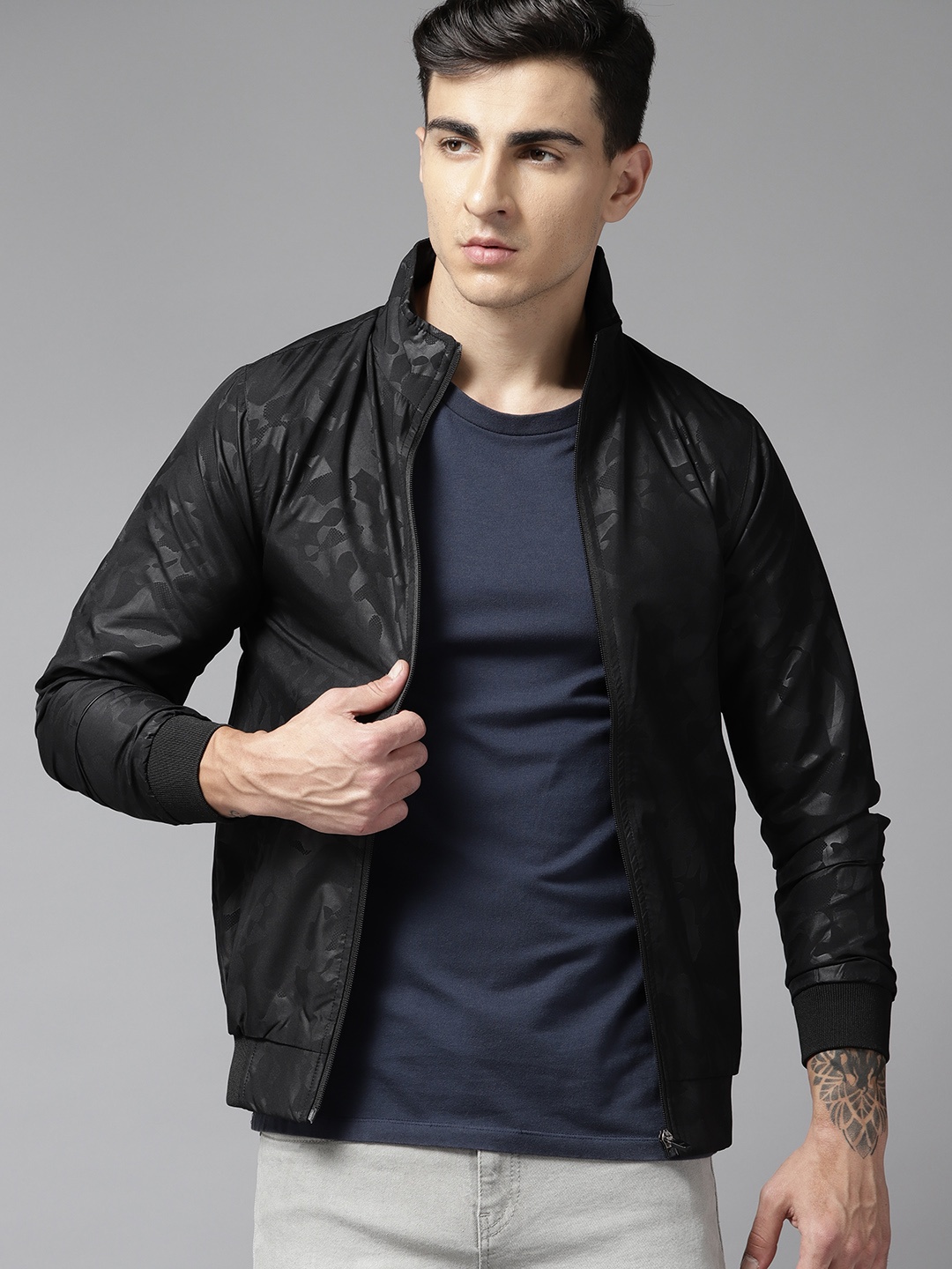 

Roadster Men Abstract Printed Slim Fit Light Weight Rapid-Dry Windcheater, Black