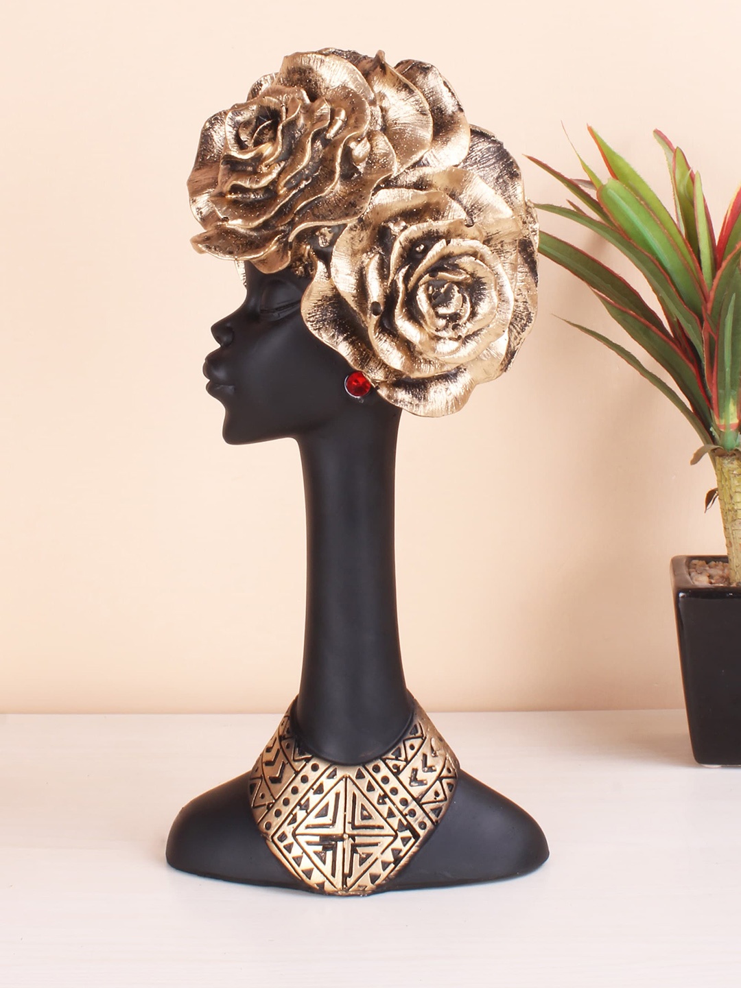 

STITCHNEST Black African Lady Tall Figurine Showpiece