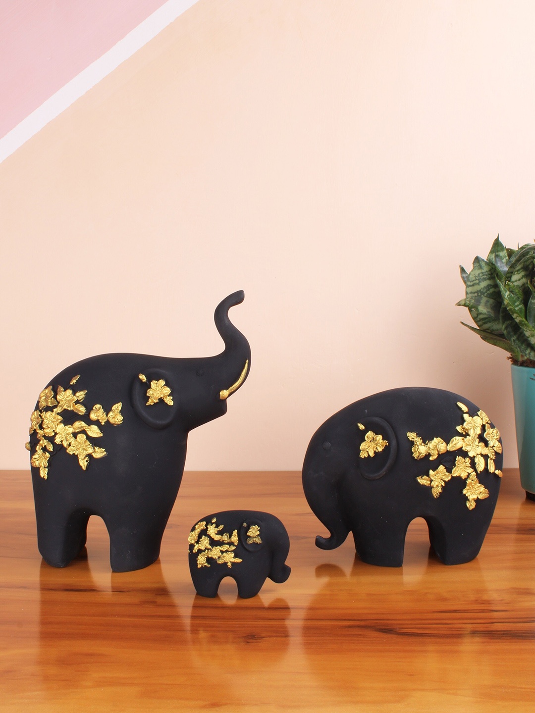 

STITCHNEST 3 Pcs Black Elephant Family Showpieces