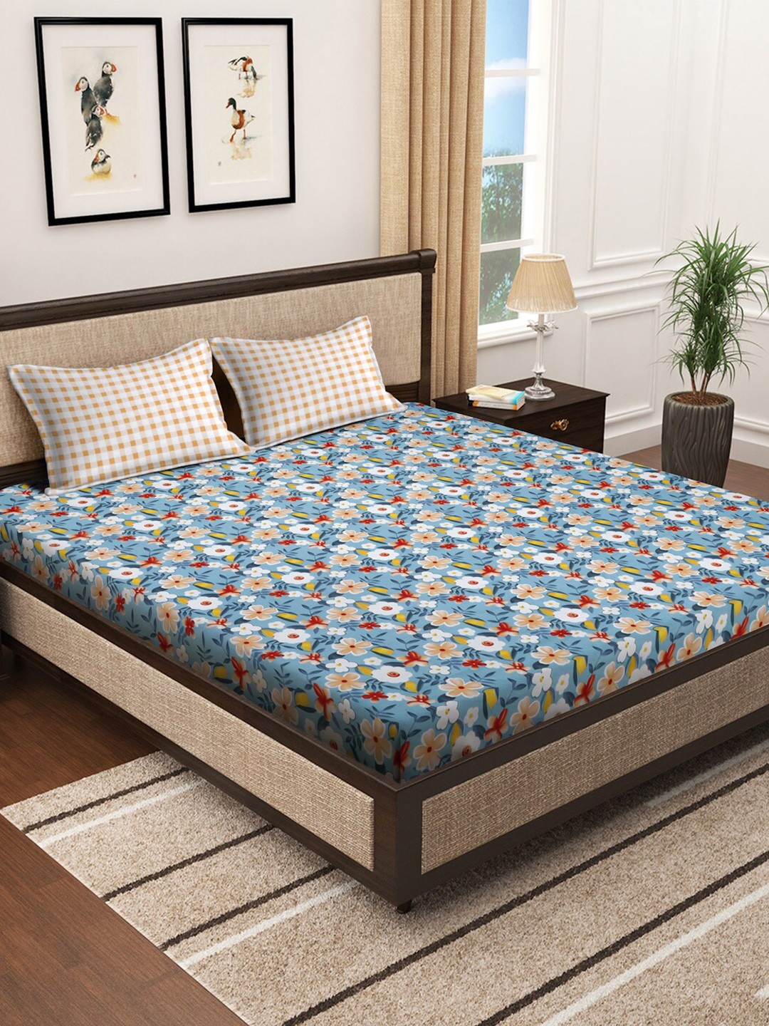 

SOKNACK Blue & Red Floral 300 TC King Bedsheet with 2 Pillow Covers