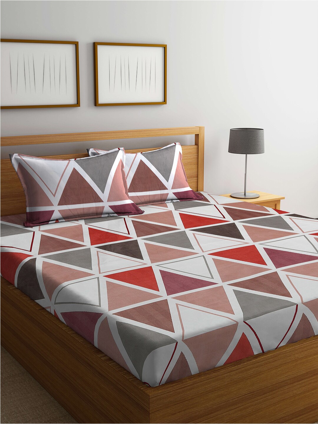 

FABINALIV Grey & Red Printed 300 TC King Bedsheet with 2 Pillow Covers