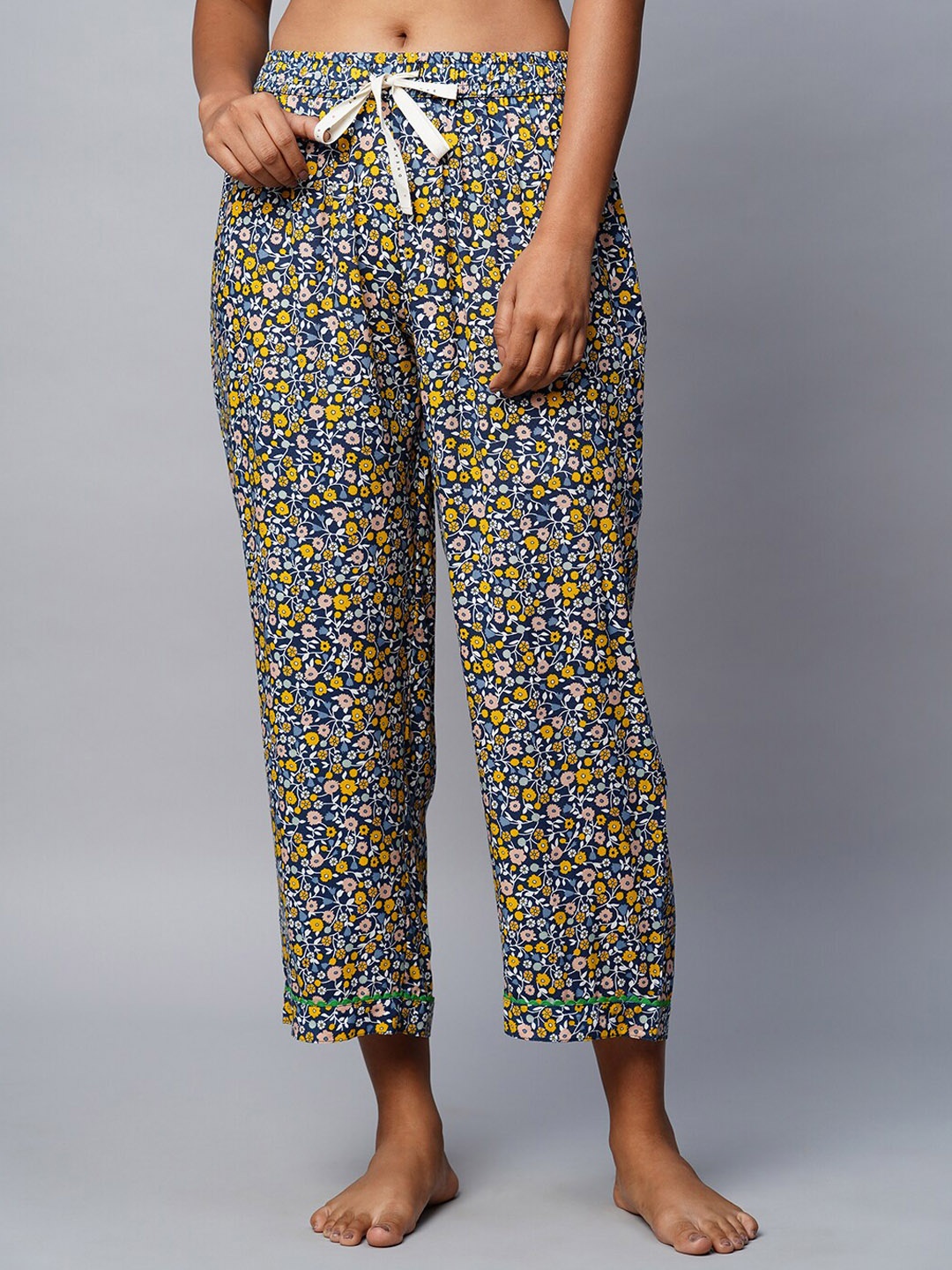 

Chemistry Women Floral Printed Lounge Pants, Navy blue
