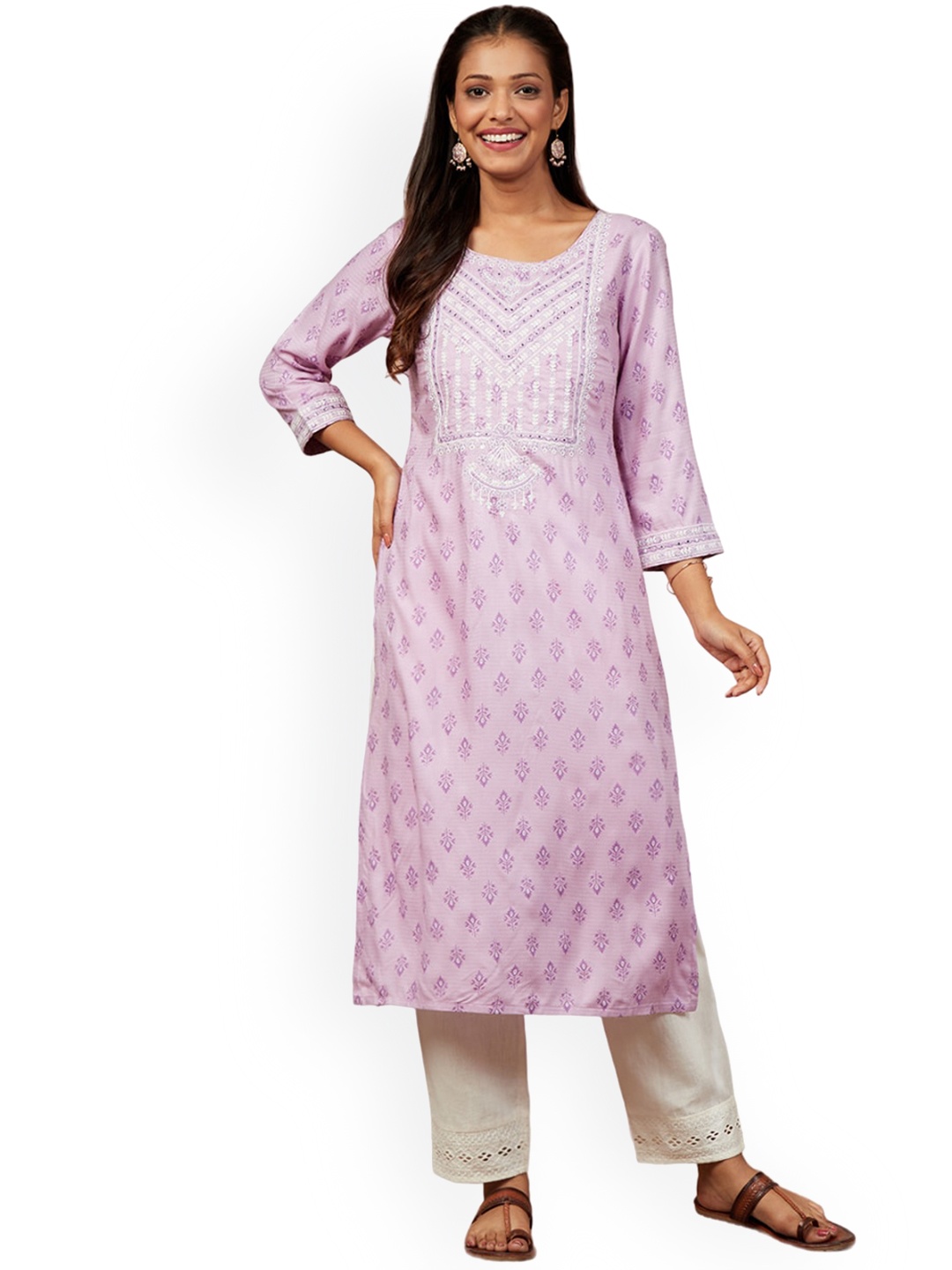 

IMARA Ethnic Motifs Printed Regular Kurta with Trousers, Lavender