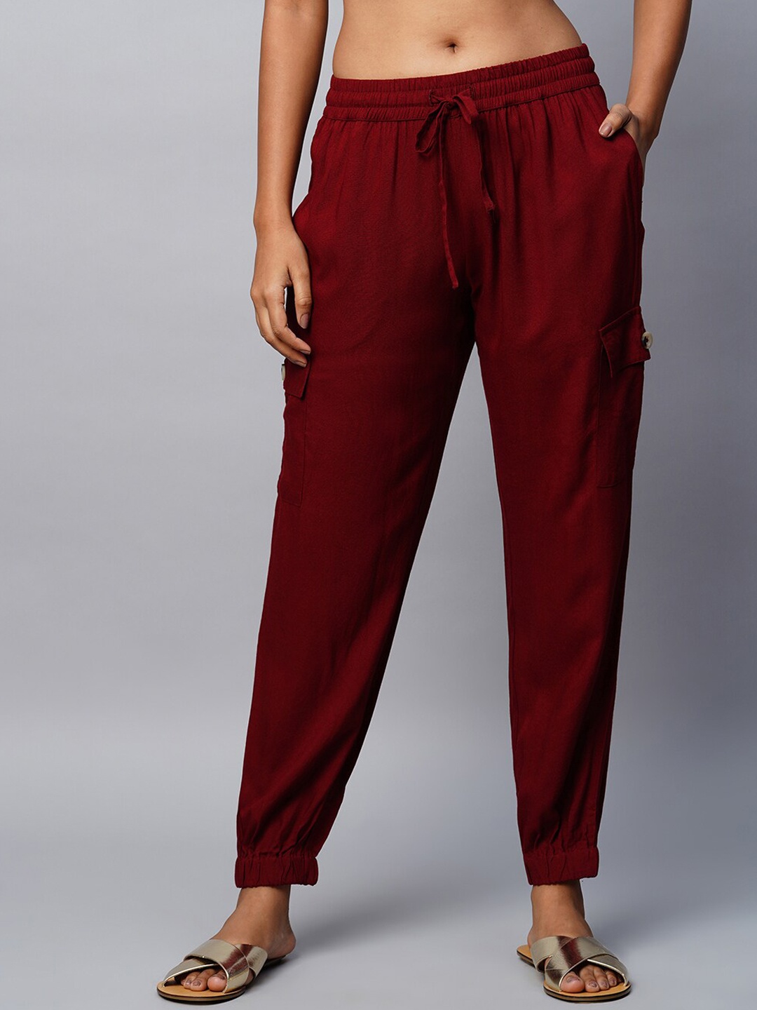 

Chemistry Women Mid Rise Clean Look Coloured Jogger Jeans, Burgundy