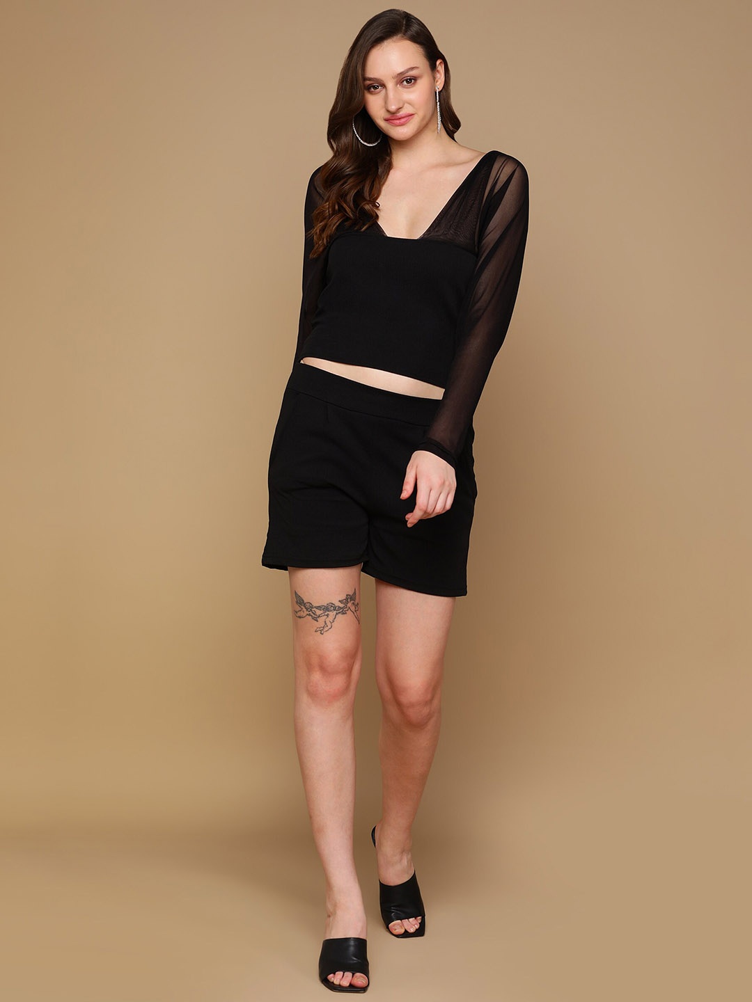 

Crazy SHE Scoop Neck Regular Crop Top, Black
