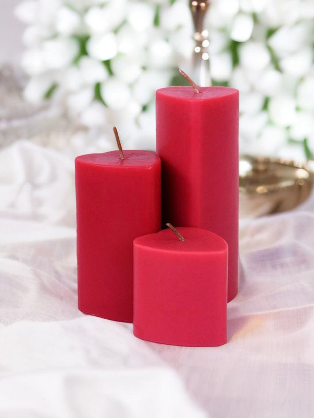 

Aromatic Fables Red 3 Pieces Rose-Scented Heart-Shaped Wax Pillar Candles