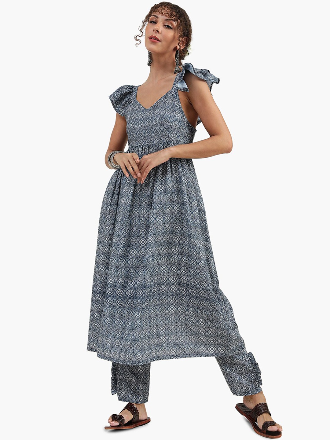 

Virgio Ethnic Motifs Printed V-Neck Pure Cotton Kurta With Trousers, Blue