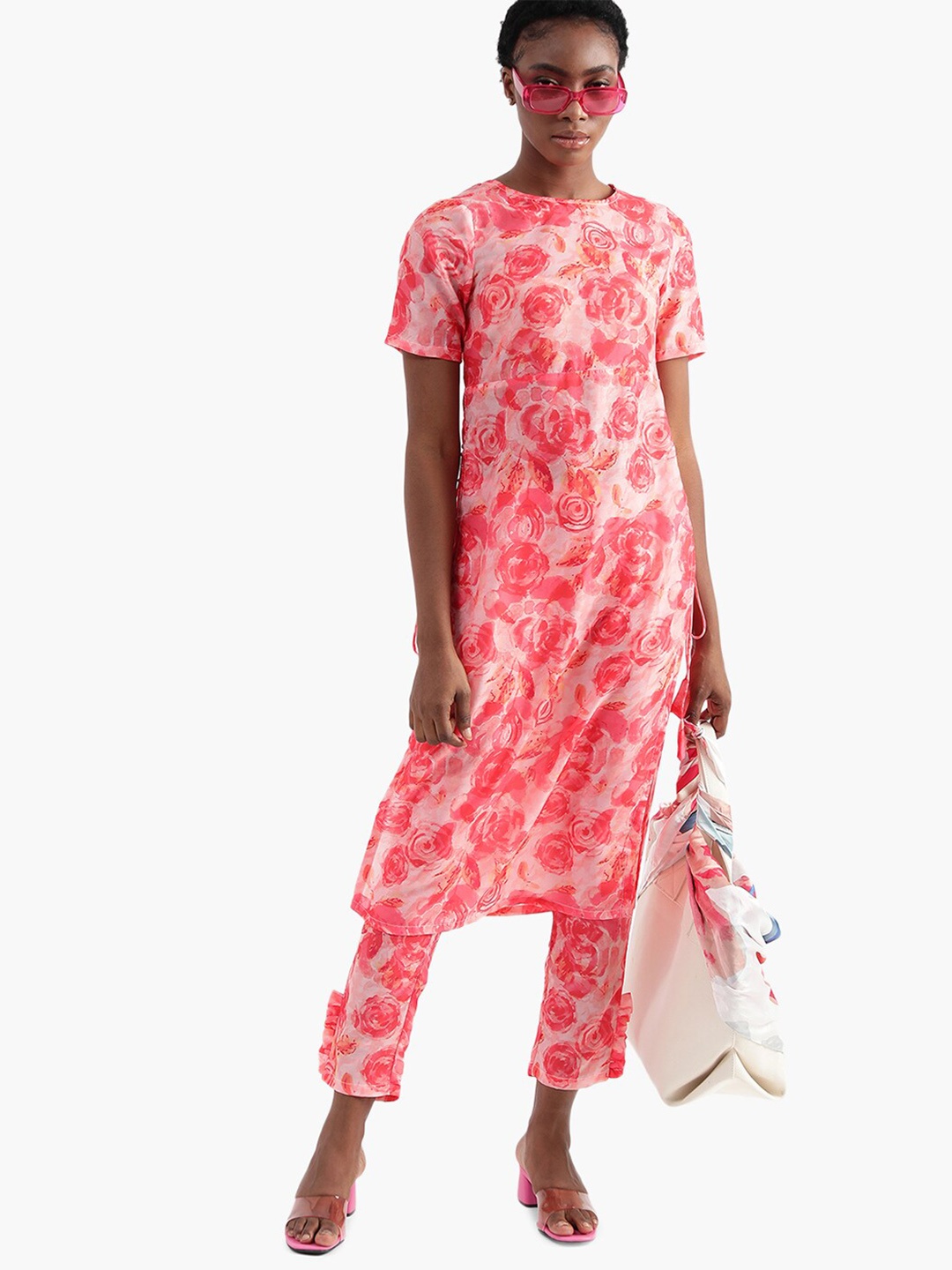 

Virgio Floral Printed Tie Ups Detail Pure Cotton Kurta With Trousers, Peach