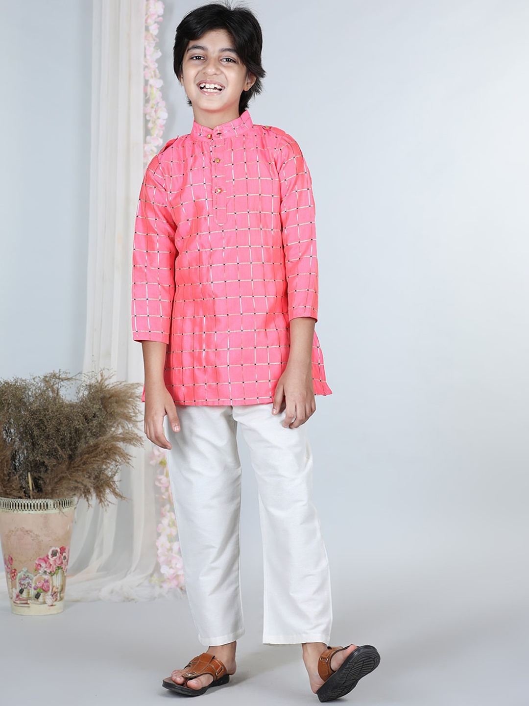 

Cutiekins Boys Checked Band Collar Straight Kurta with Trousers, Pink