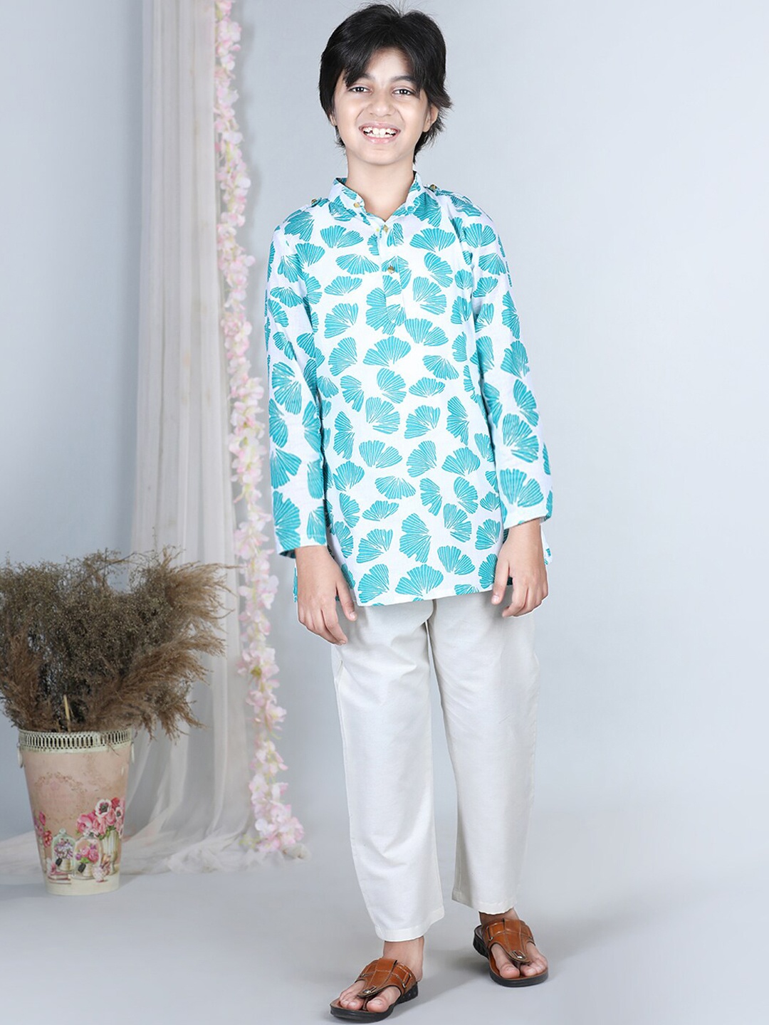 

Cutiekins Boys Floral Printed Band Collar Straight Kurta with Trousers, White