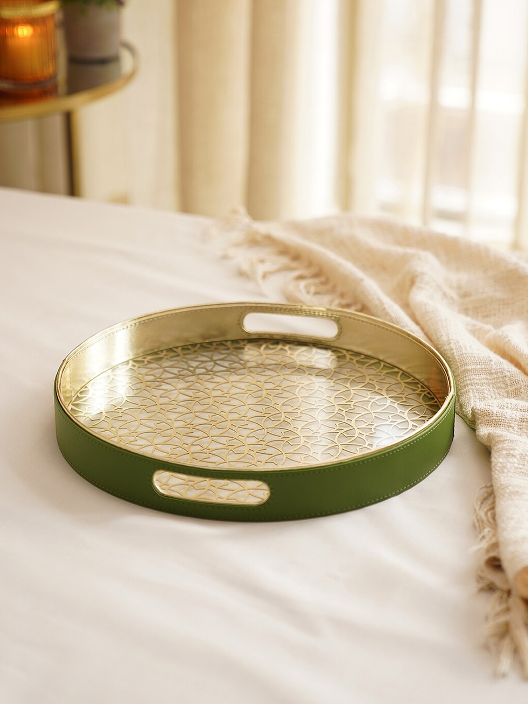 

Pure Home and Living Green Lazer Cut Round Serving Tray