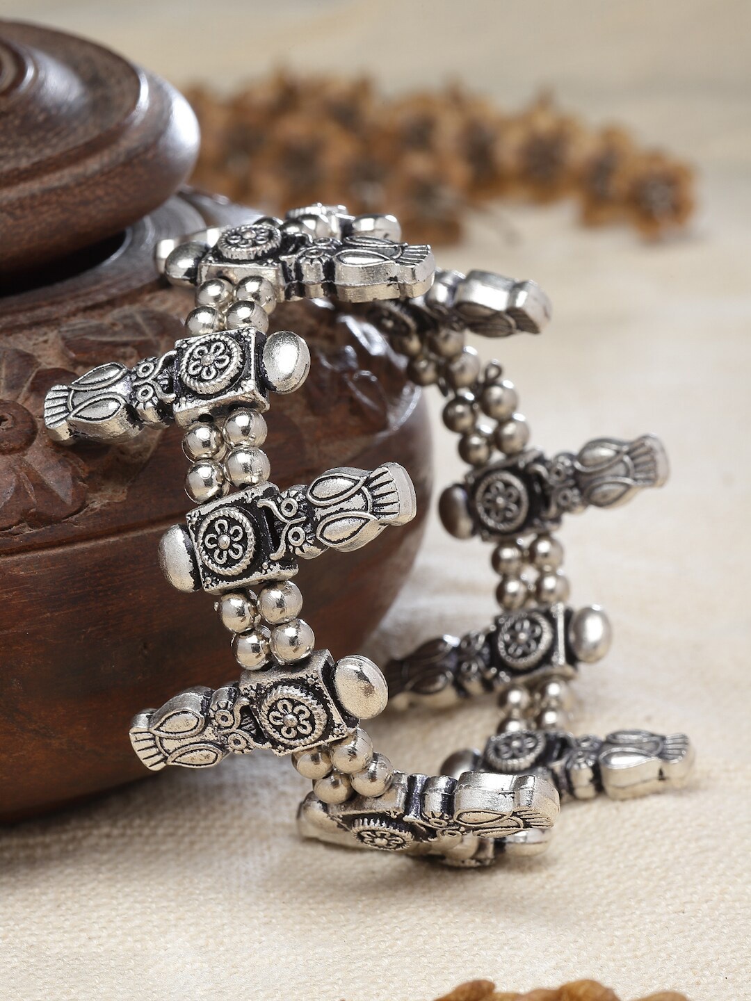 

Sanjog Silver-Plated Owl Designed Adjustable Oxidised Bangle