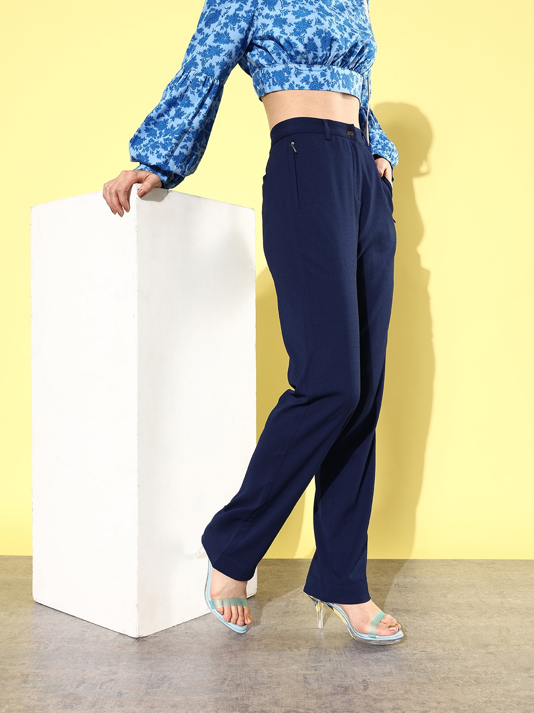 

QUIERO Women Solid Slim Fit Trousers, Blue