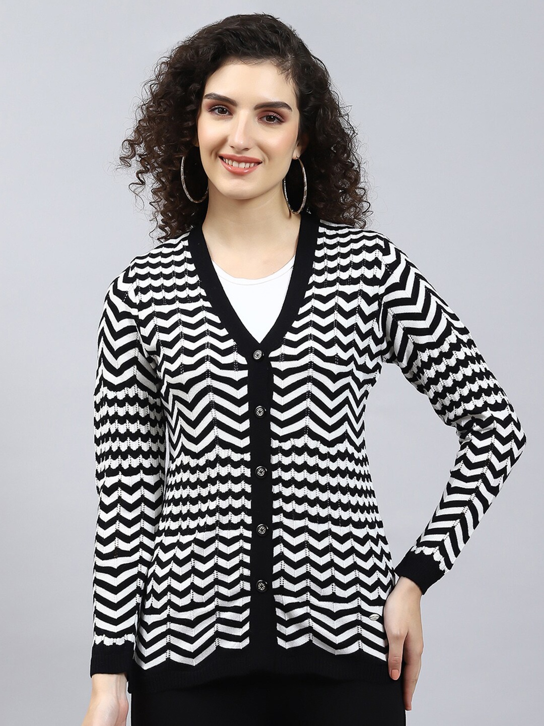 

Monte Carlo Checked Woollen V-Neck Cardigan, Black