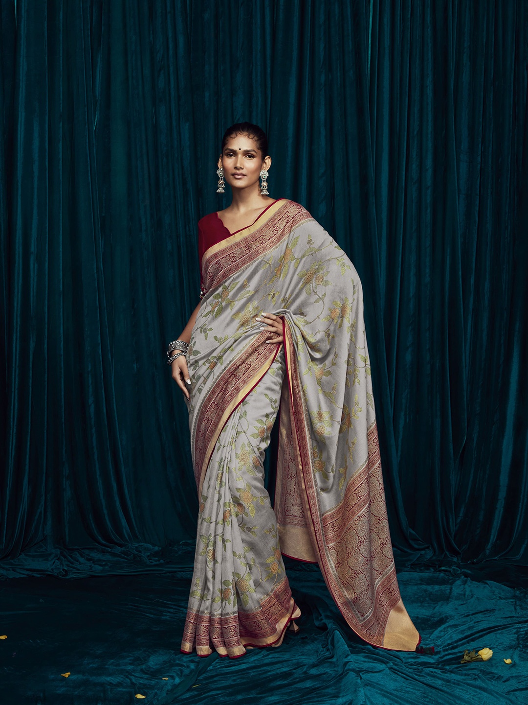 

elora Ethnic Motifs Woven Design Zari Brasso Bhagalpuri Saree, Grey