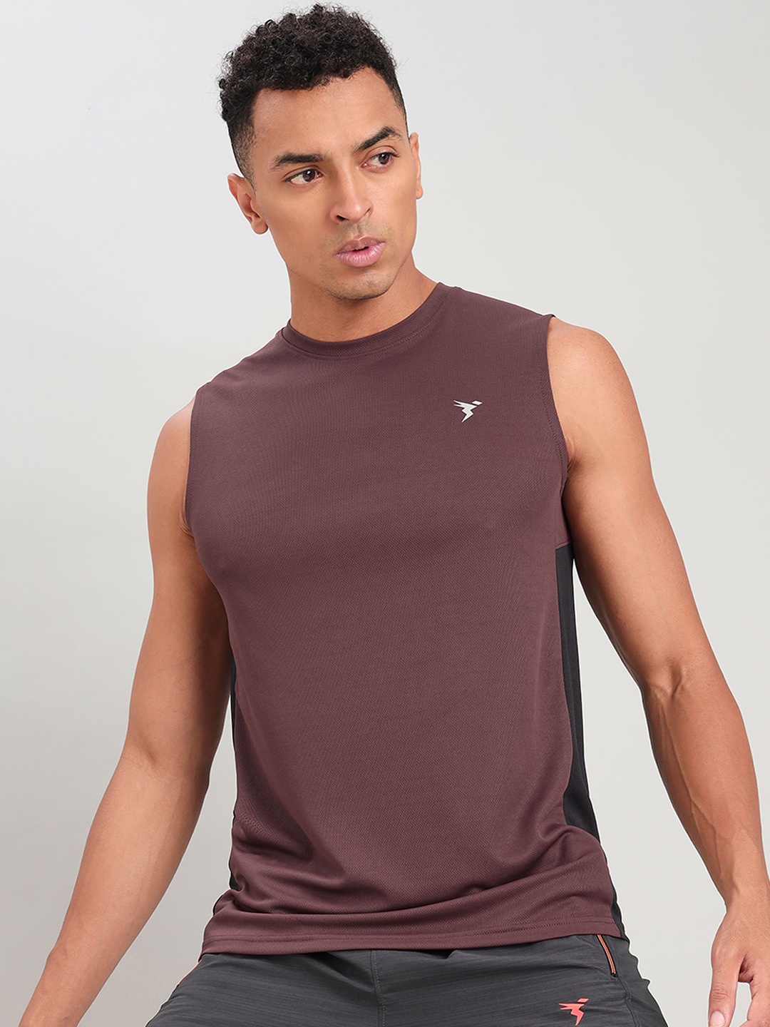 

Technosport Colourblocked Antimicrobial Odour Free Innerwear Vests, Burgundy