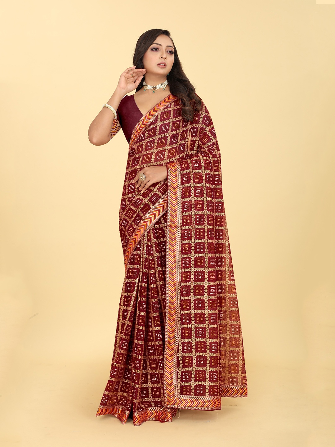 

Kiwie Ethnic Motifs Foil Printed Poly Chiffon Bandhani Saree, Maroon