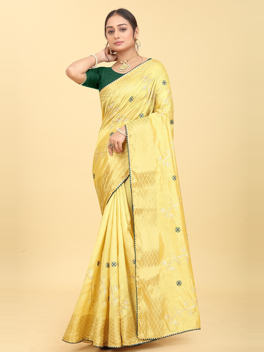 

Kiwie Floral Embroidered Saree, Yellow