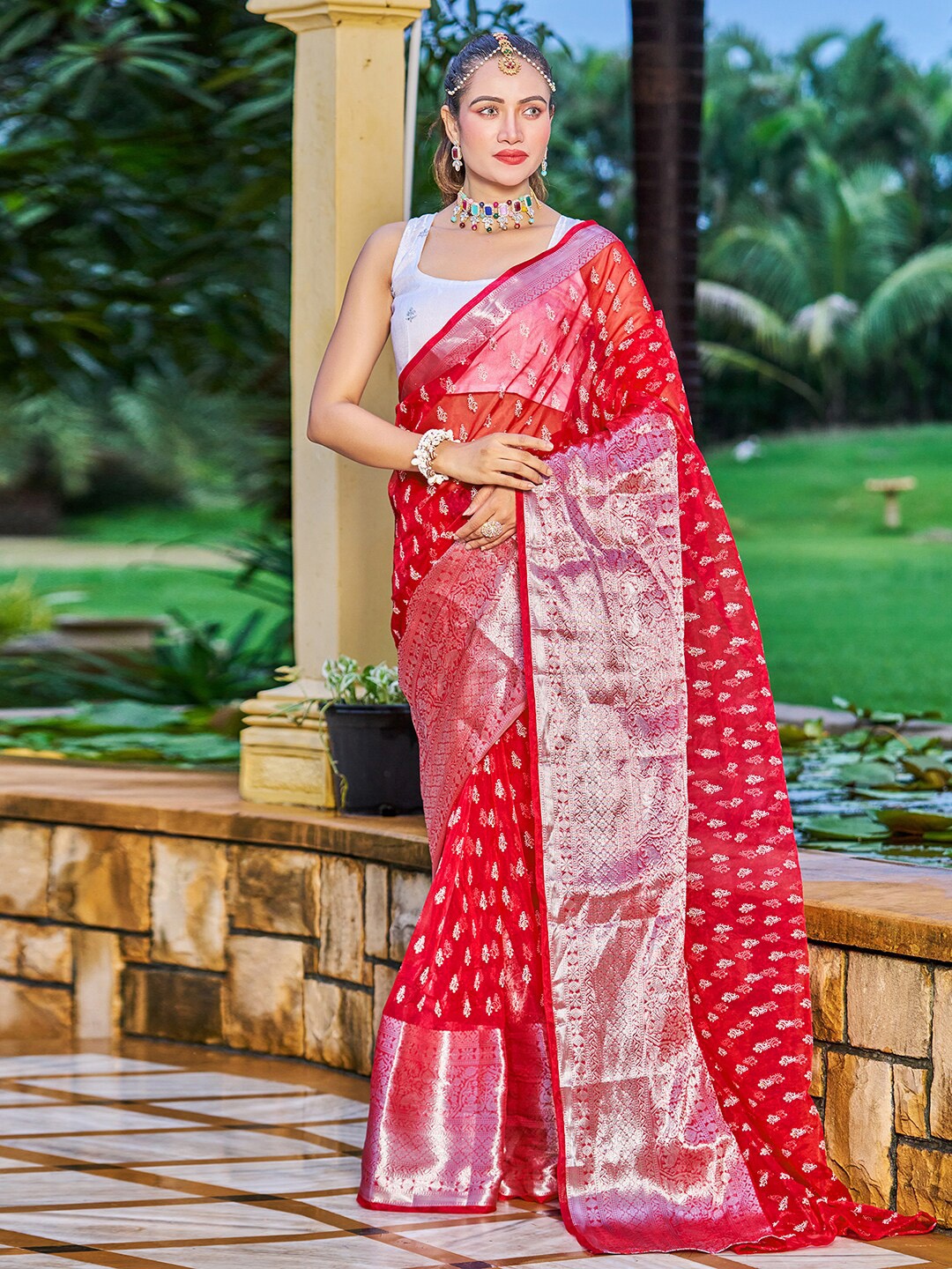 

Satrani Red & Silver-Toned Ethnic Motifs Woven Design Zari Organza Saree