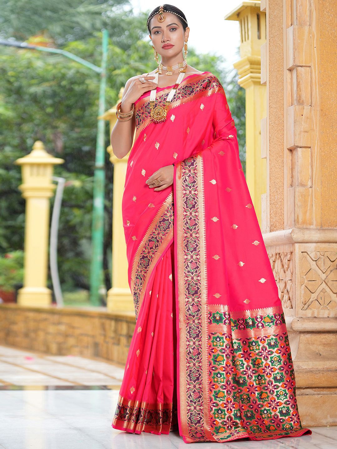 

Satrani Pink & Green Ethnic Motifs Woven Design Zari Saree
