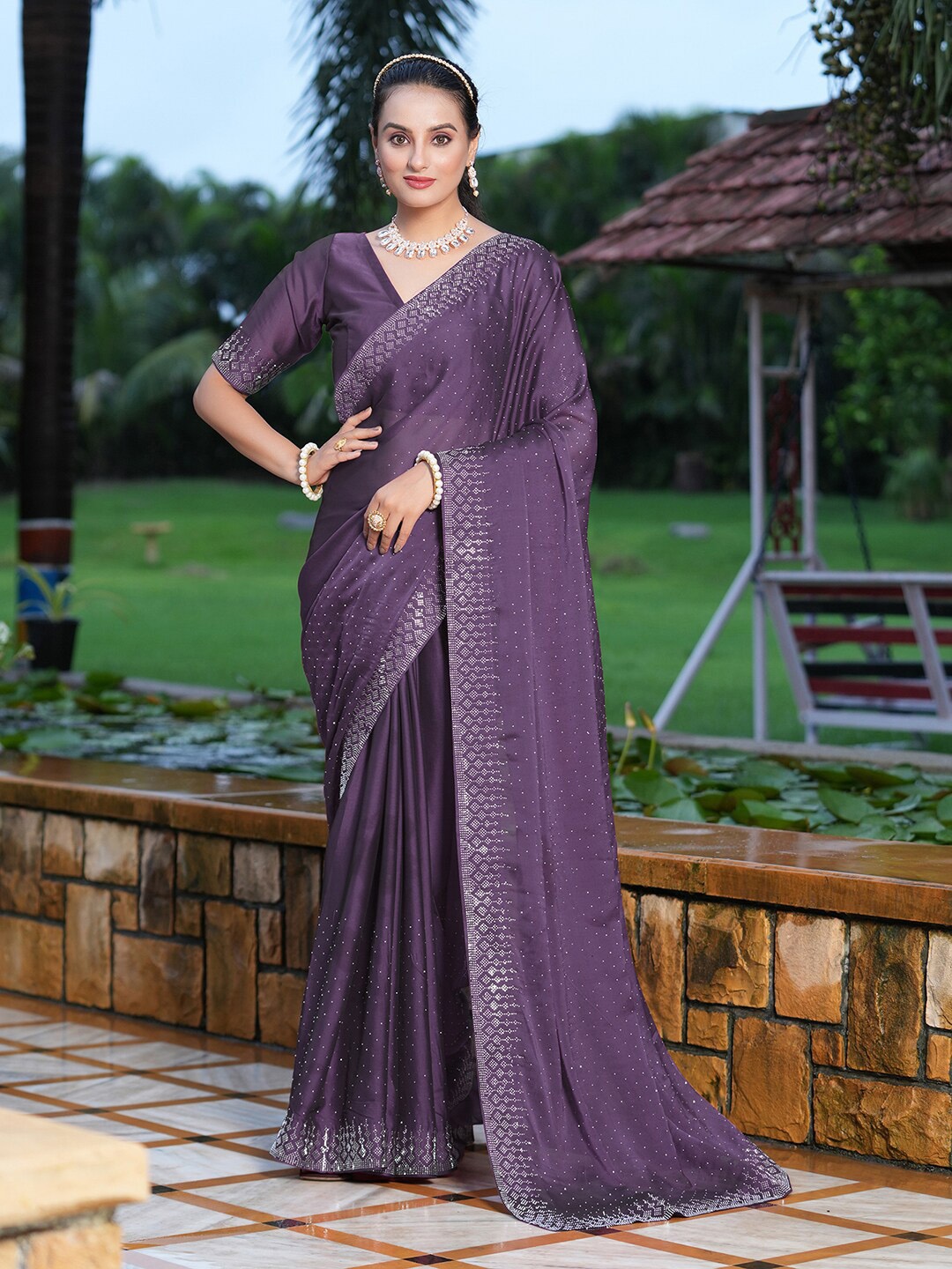 

Satrani Lavender Embellished Beads & Stones Detail Saree