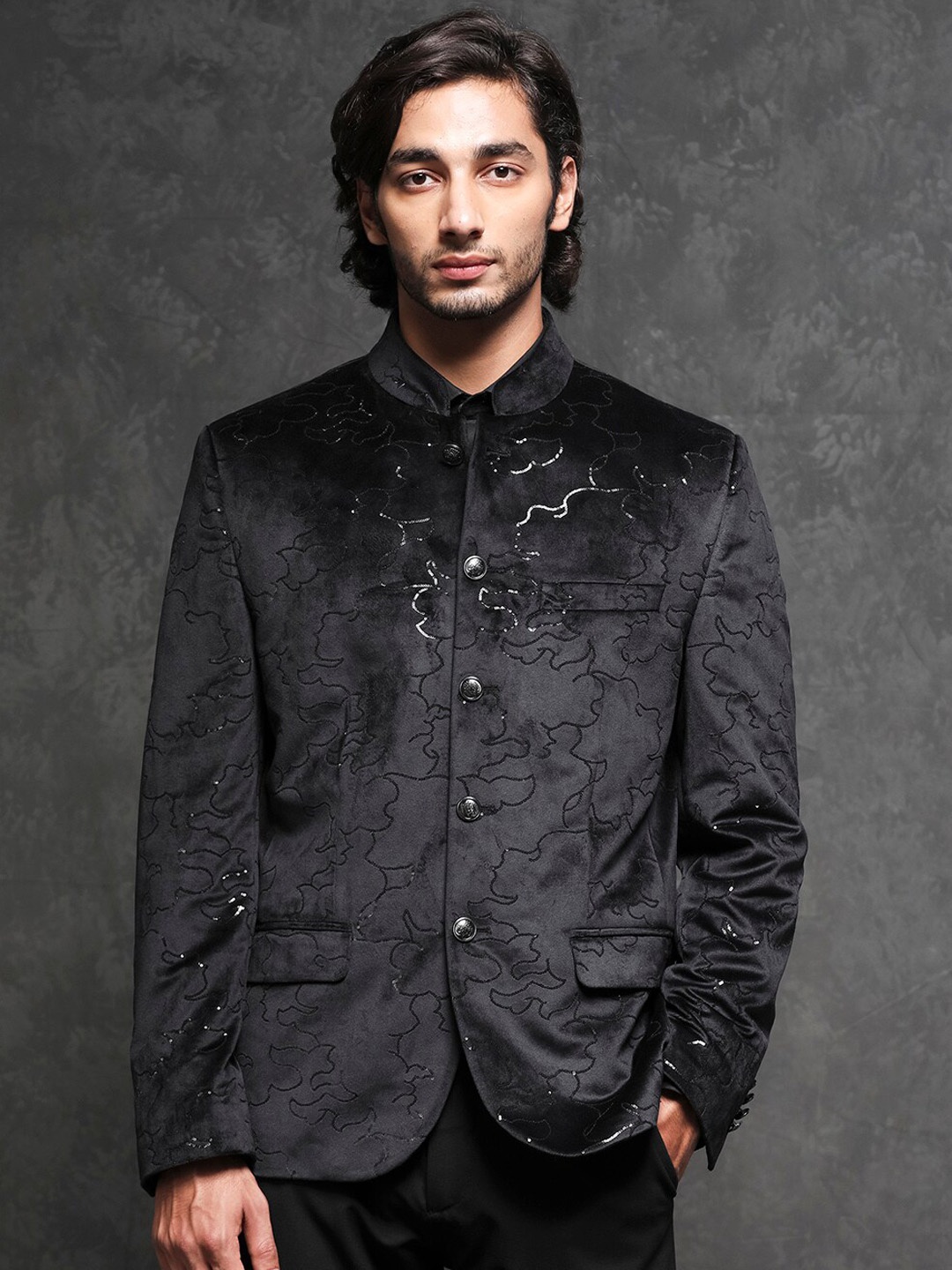 

RARE RABBIT Men Caldy Tailored Fit Sequenced Embellished Nehru Jacket, Black
