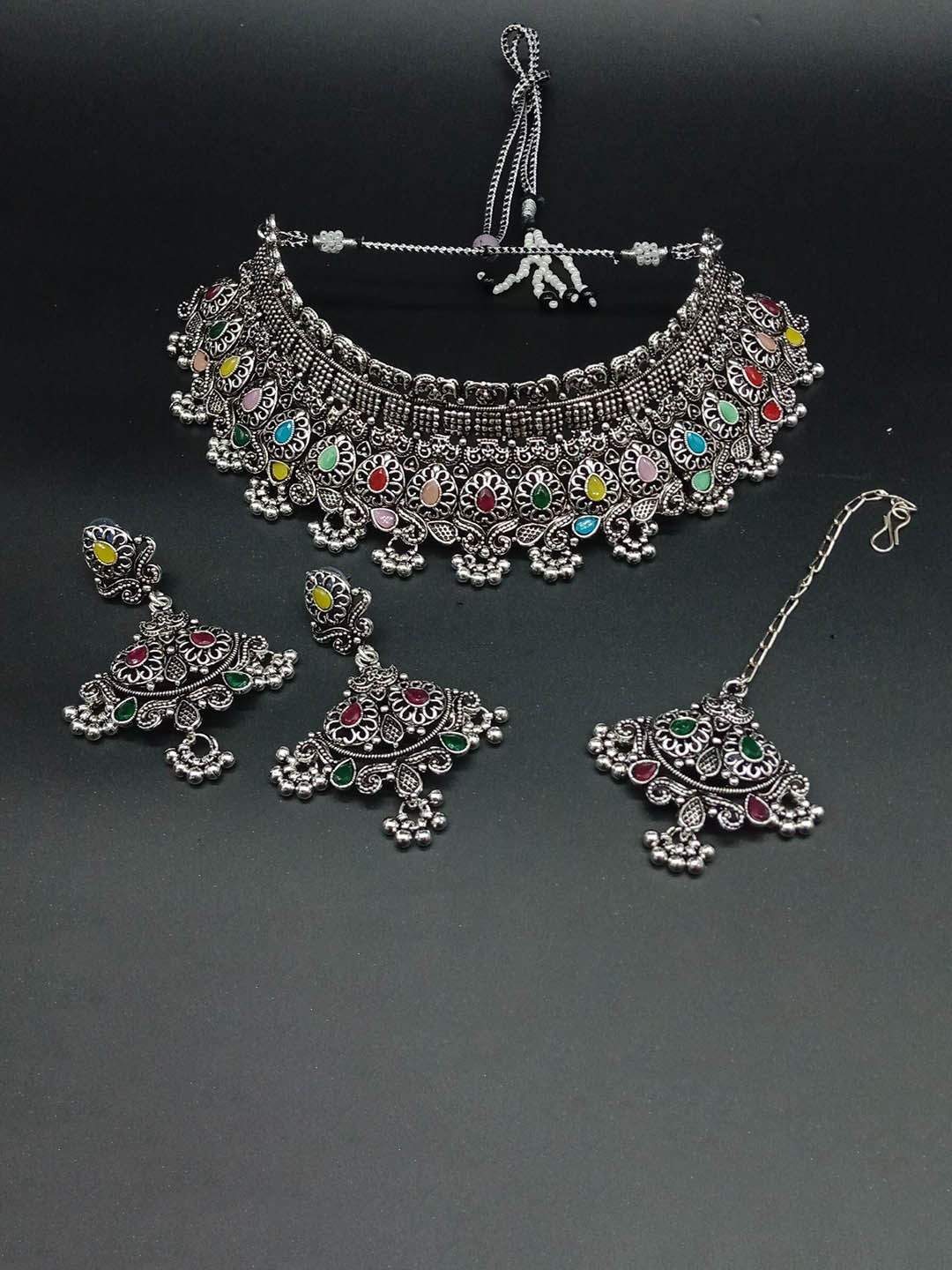 

AASHISH IMITATION Rhodium-Plated Kundan-Studded Jewellery Set With Maang Tikka, Silver