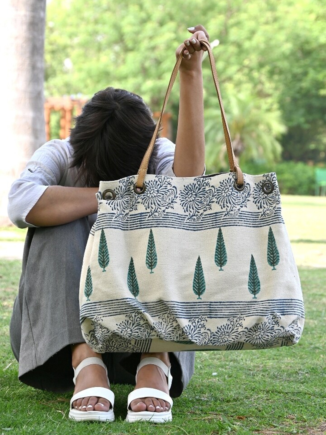

Art Avenue Floral Printed Oversized Structured Cotton Tote Bag, Multi