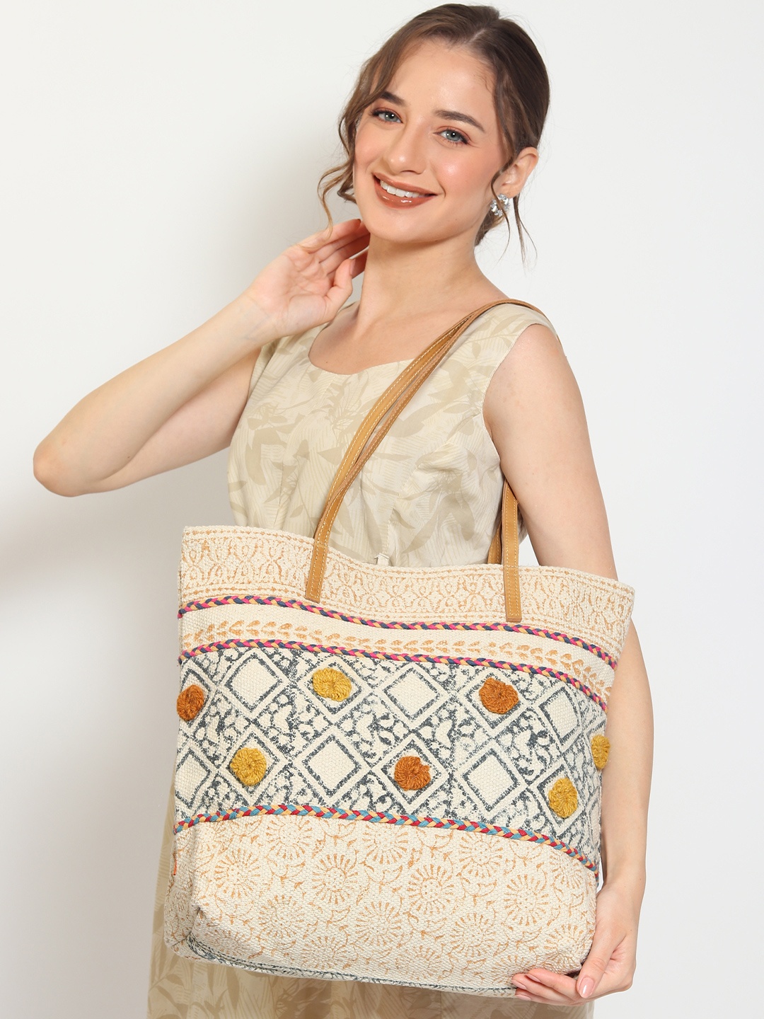 Art Avenue Geometric Pinted Oversized Tote Bag, Off white