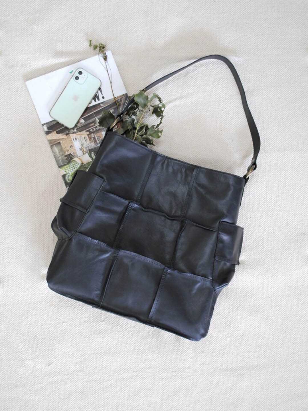 

Art Avenue Leather Bucket Shoulder Bag, Black