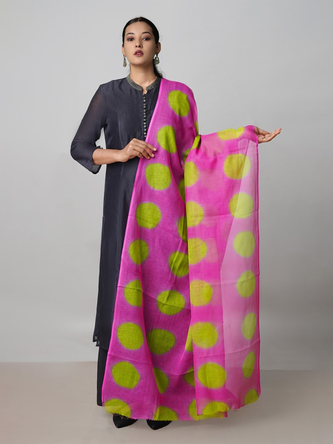 

Unnati Silks Dyed Pure Cotton Dupatta, Pink