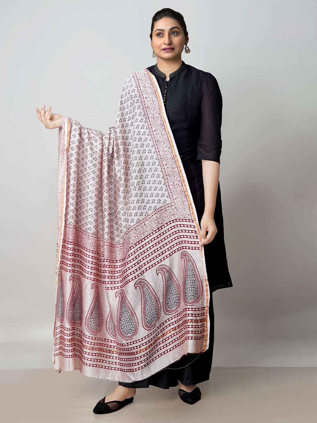 

Unnati Silks Ethnic Motifs Printed Pure Cotton Tie and Dye Dupatta, Beige
