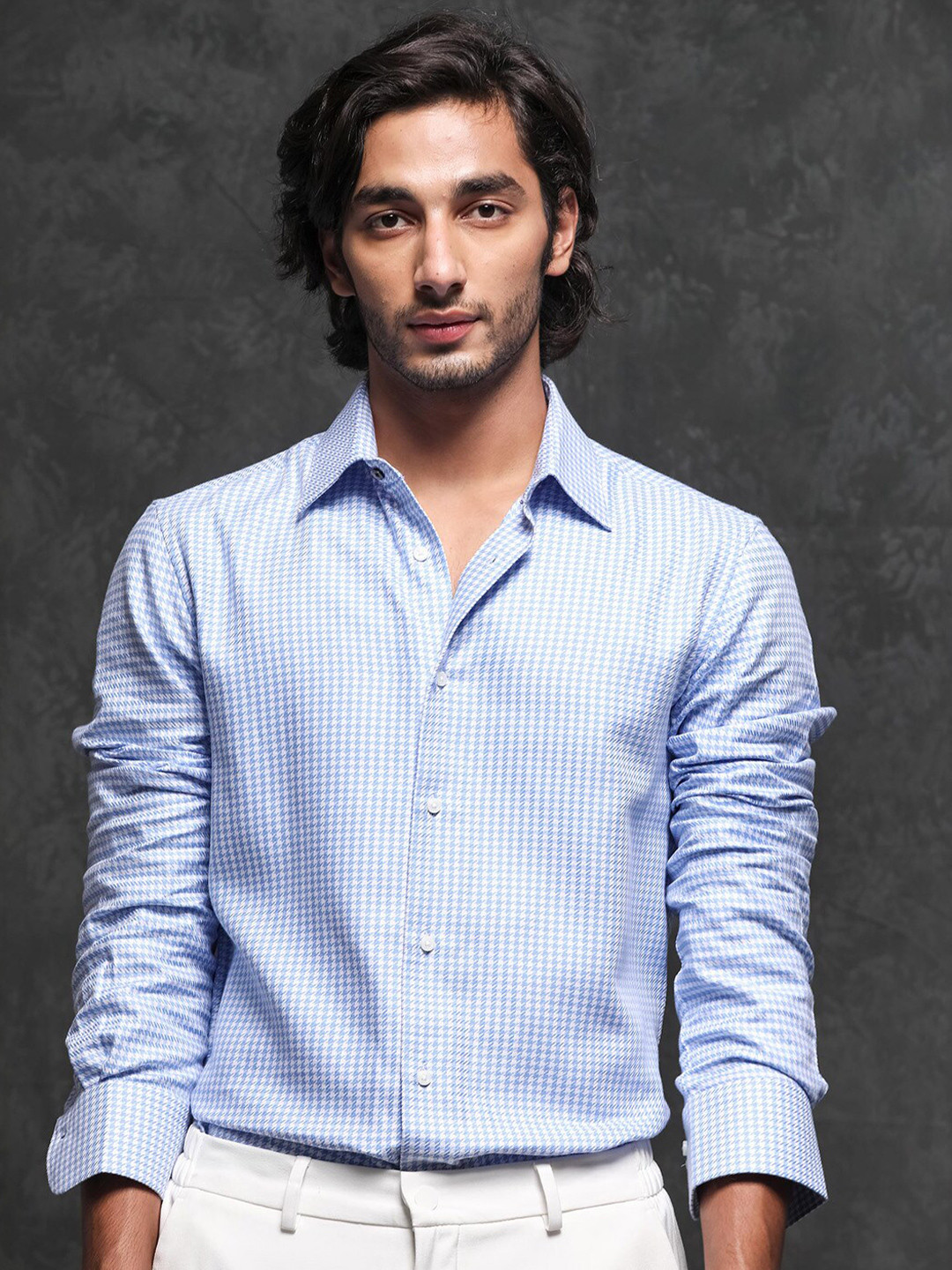

RARE RABBIT Men Auster Slim Fit Vertical Striped Cotton Shirt, Blue