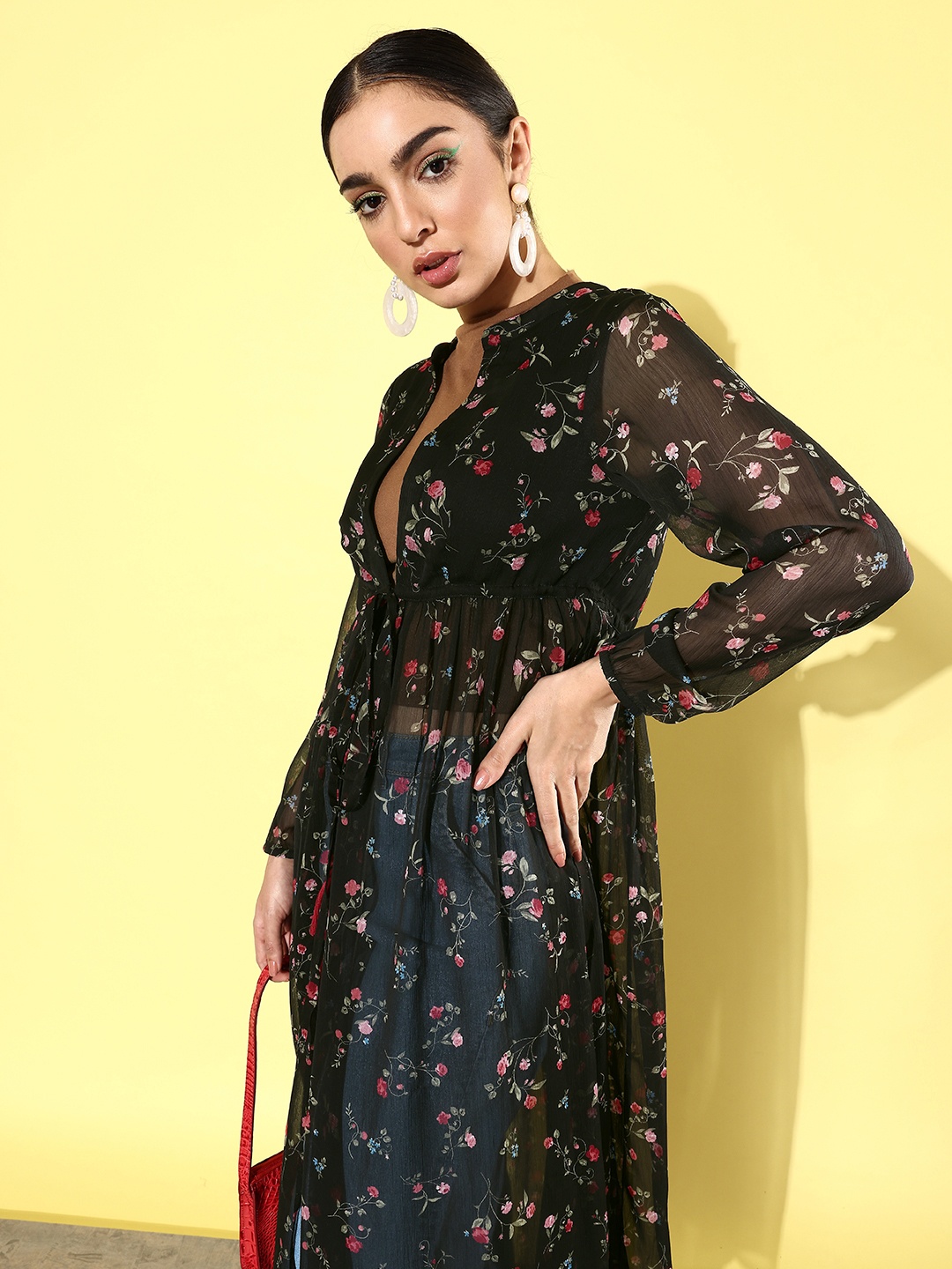 

QUIERO Floral Printed Longline Tie-Up Shrug, Black