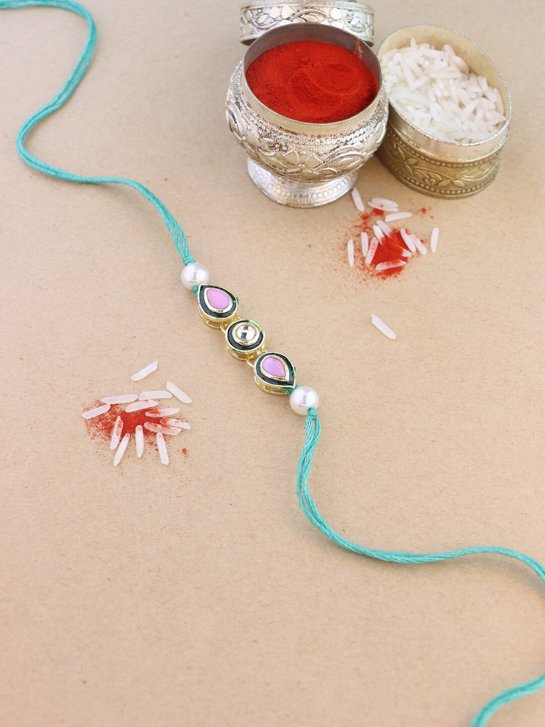 

I Jewels Men Kundan-Studded Lumba Rakhi WIth Roli Chawal, Gold