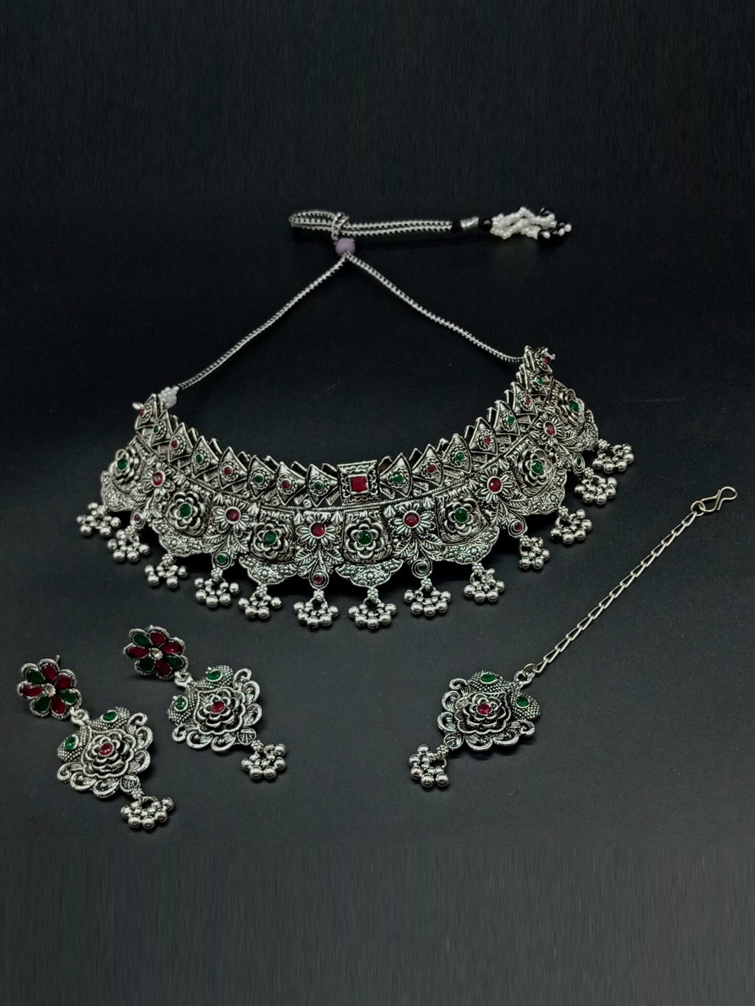 

AASHISH IMITATION Rhodium-Plated Kundan-Studded & Beaded Oxidised Jewellery Set, Silver